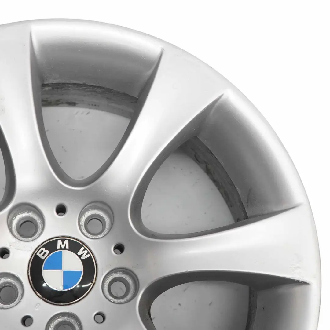 BMW 5er E60 E61 Silberne Leichtmetallfelge 18" 8J ET:20 Sternspeiche 124 6760617