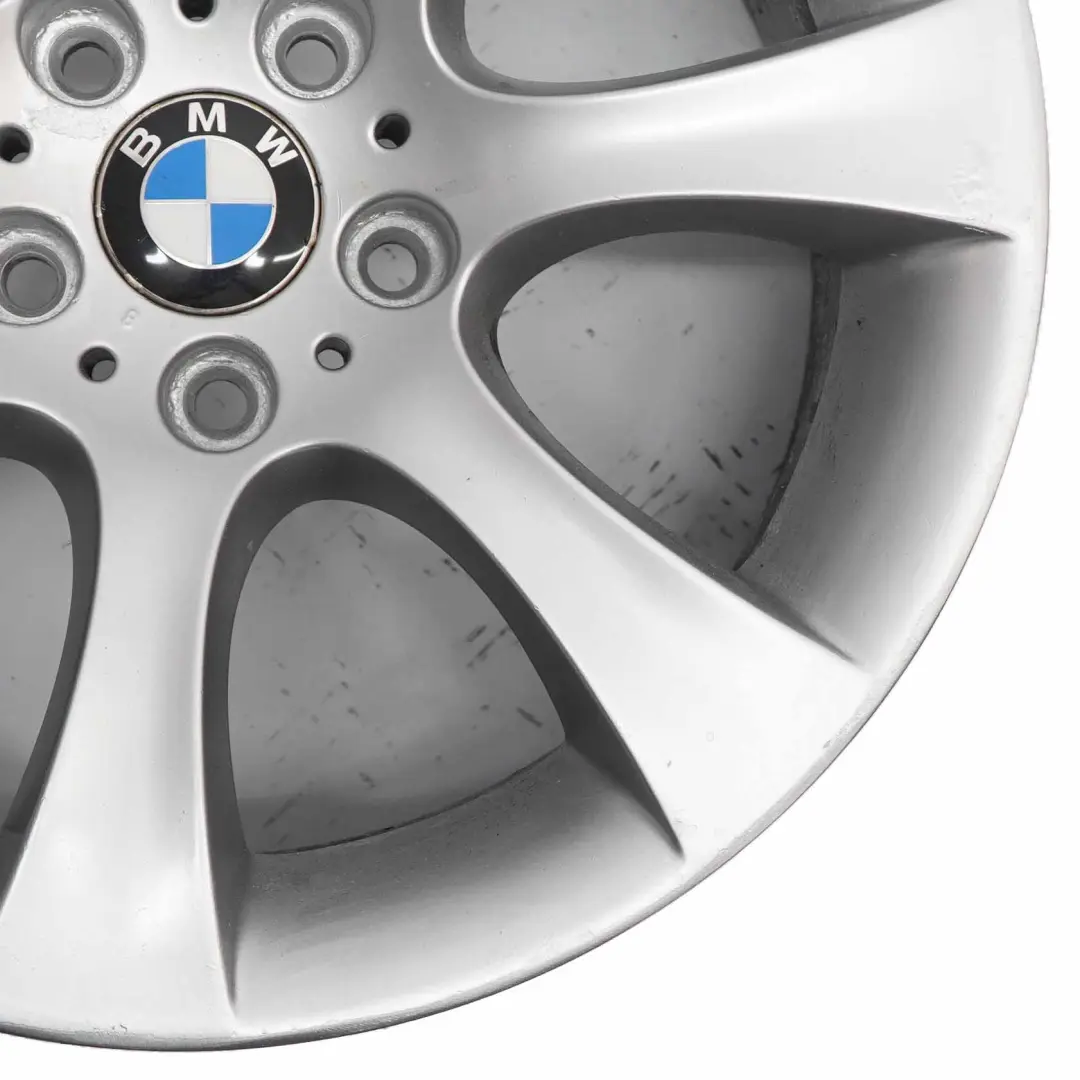 BMW 5er E60 E61 Silberne Leichtmetallfelge 18" 8J ET:20 Sternspeiche 124 6760617