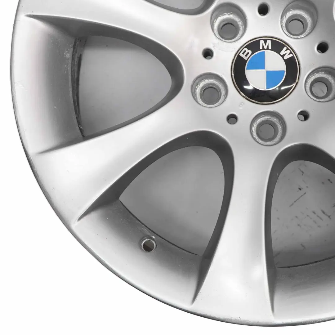 BMW 5er E60 E61 Silberne Leichtmetallfelge 18" 8J ET:20 Sternspeiche 124 6760617