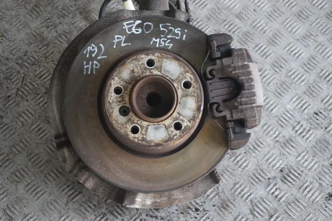 BMW E60 525i M54 Delantero Izquierdo Muelle Strut Pierna Pinza De Freno