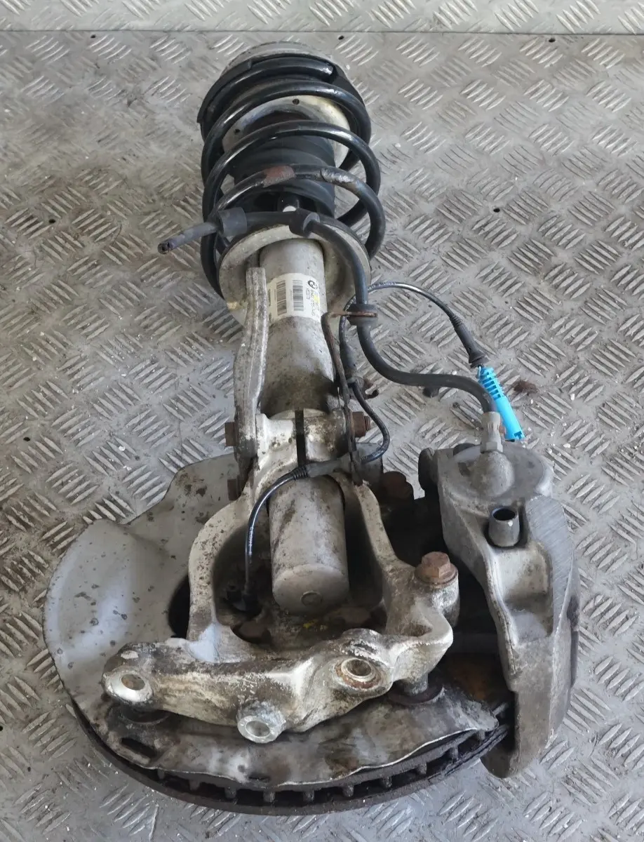 BMW E63 645Ci N62 Delantero Derecho Suspension Pata Freno Pinza Disco