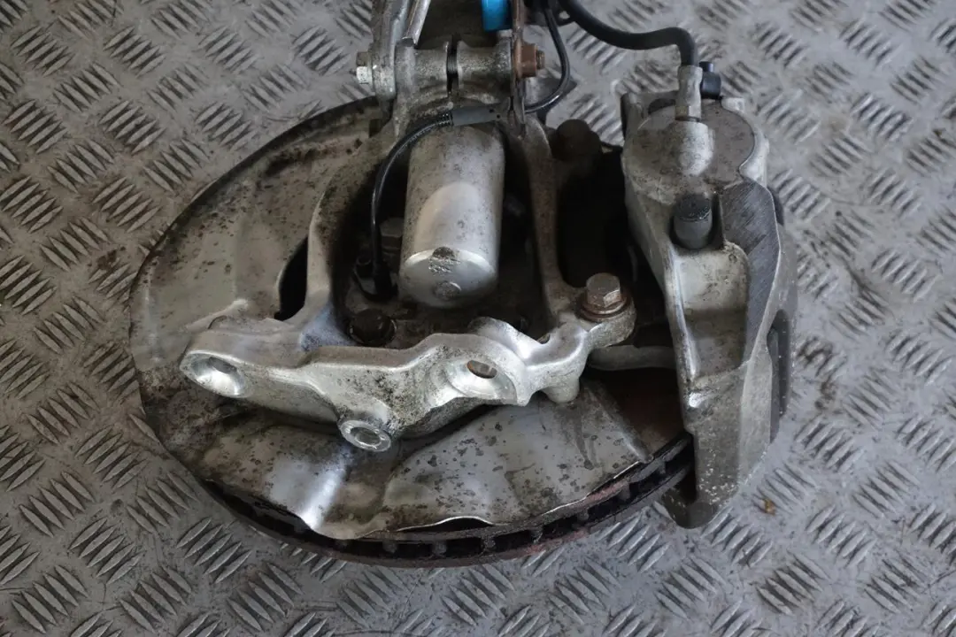 BMW E60 545i Delantero Derecho Muelle Buje Pata Pinza De Freno Disco