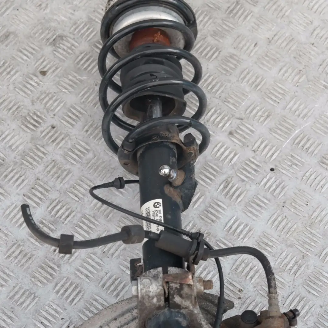 BMW E87 120i N46 Delantero Derecho Muelle Strut Freno Suspension Pierna Hub