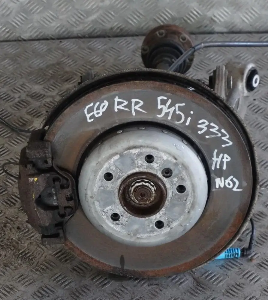 BMW E60 545i N62 Trasero Derecho Cubo Pierna Portador Pinza De Disco De Freno