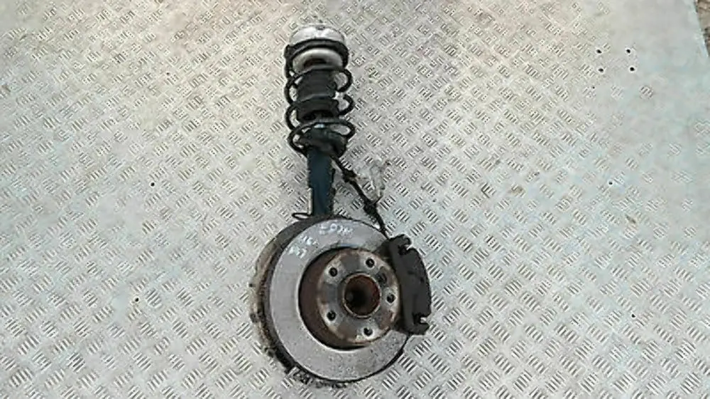 BMW 1 E87N 116i N43 Front Left N/S spring strut brake suspension leg hub axle