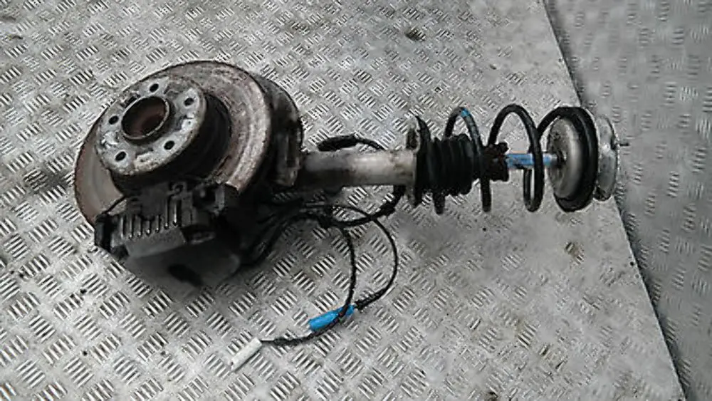 BMW E60 520d M47N2 Suspension Delantera Izquierda Muelle Pinza Freno