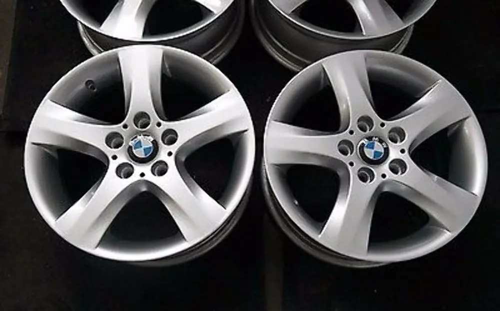 GENUINE BMW E81 E82 E87 E88 Complete Set 4x Wheel Alloy Rim 17" spider spoke 142  - SKU 6775623 - Part number 6775622  6775623