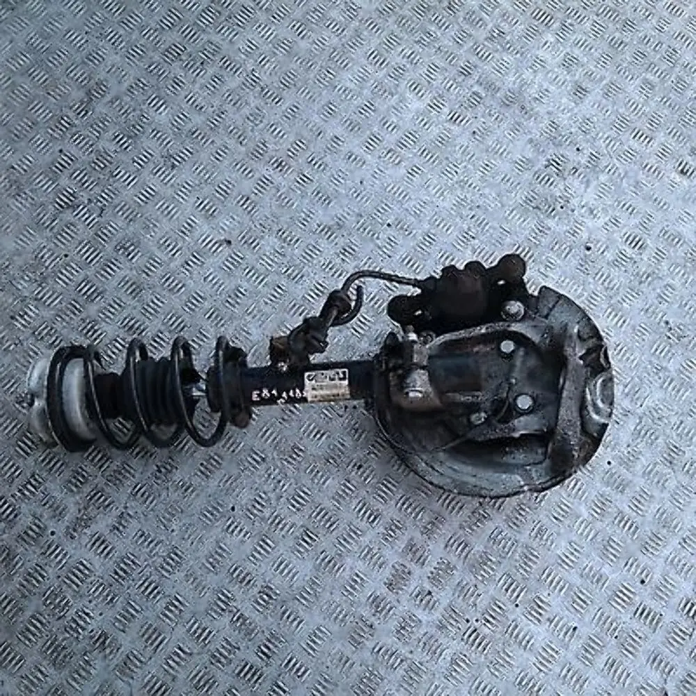 BMW E81 118D N47 Delantero Derecho Muelle Strut Freno Suspension Pata Buje Eje