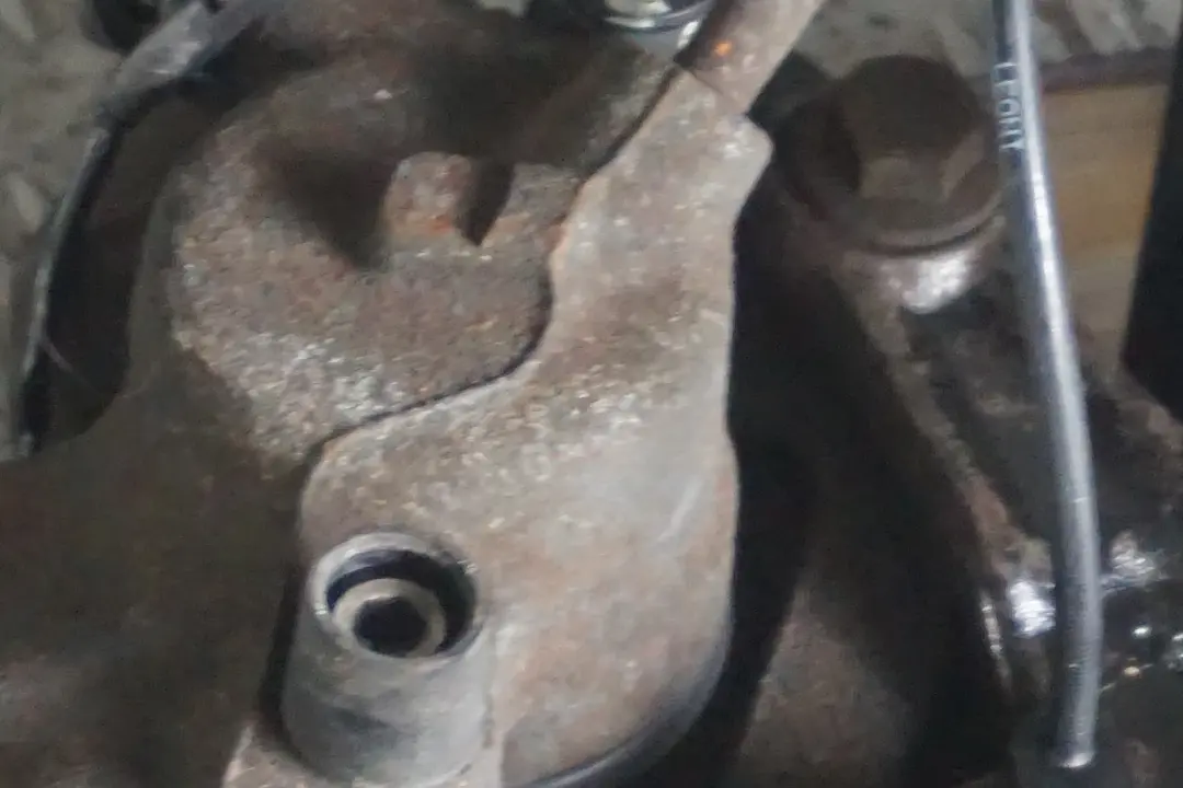 BMW Z4 Series E85 2.5i M54 Front Left N/S Suspension Leg Brake Disc Axle