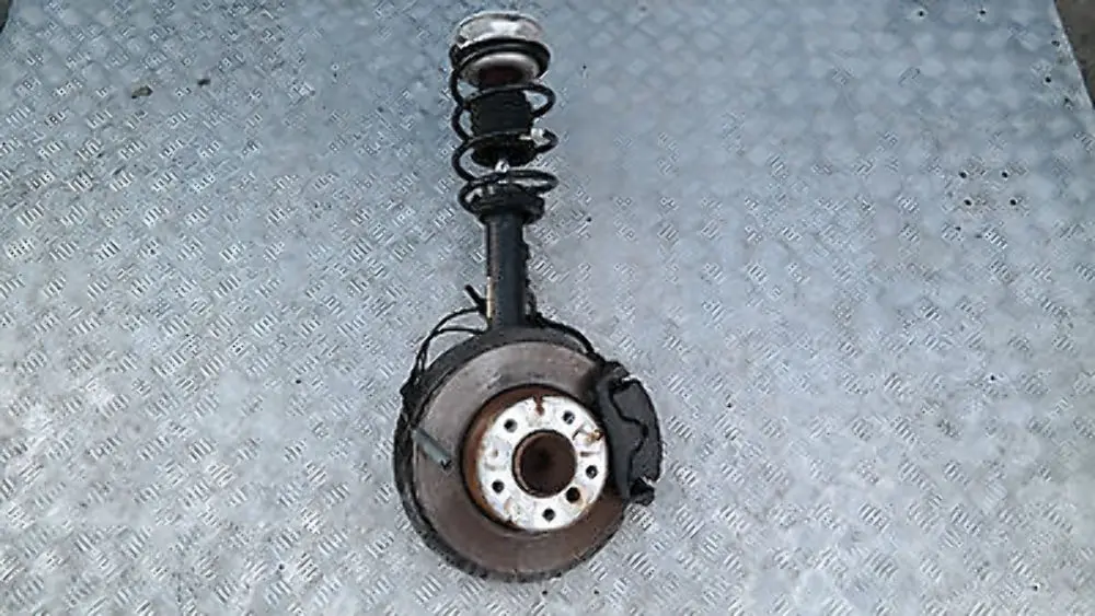 BMW E87 LCI 116i N43 Delantero Izquierdo Muelle Strut Freno Suspensión Pierna