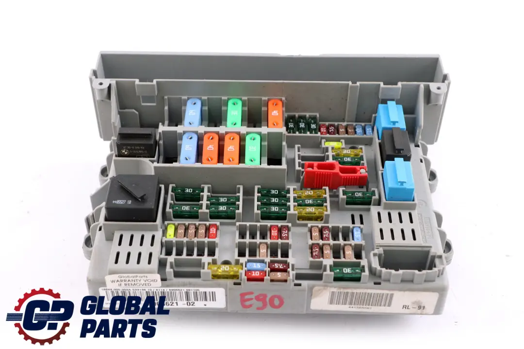 BMW E87 E90 E91 E92 E93 Power Distribution Fuse Box Front