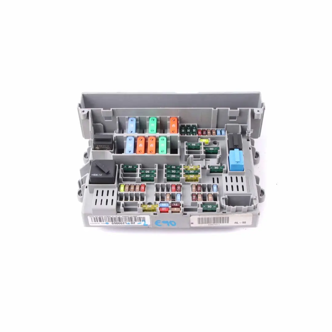 BMW E87 E90 E91 E92 E93 Power Distribution Fuse Box Front