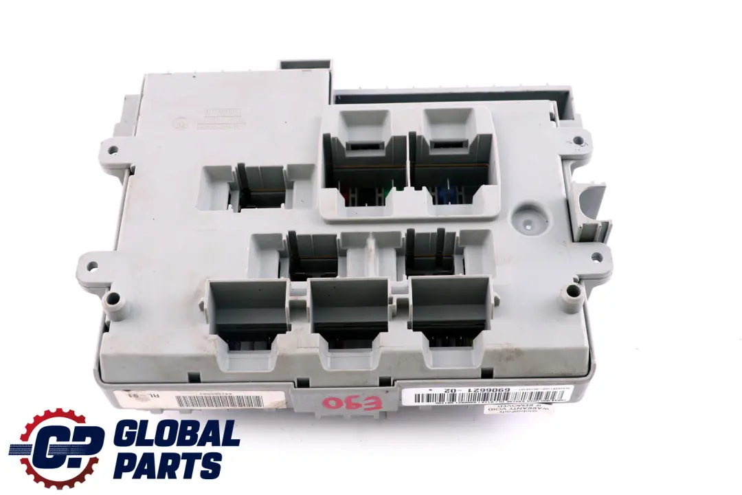 BMW E87 E90 E91 E92 E93 Power Distribution Fuse Box Front