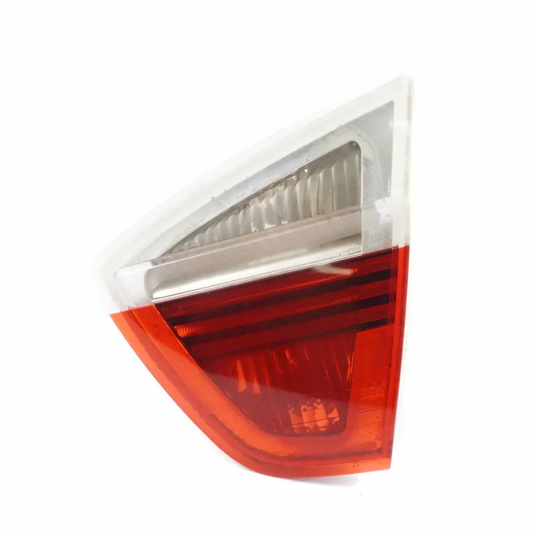 BMW E90 Lampa Klapy Bagażnika Prawy Tył 6937460