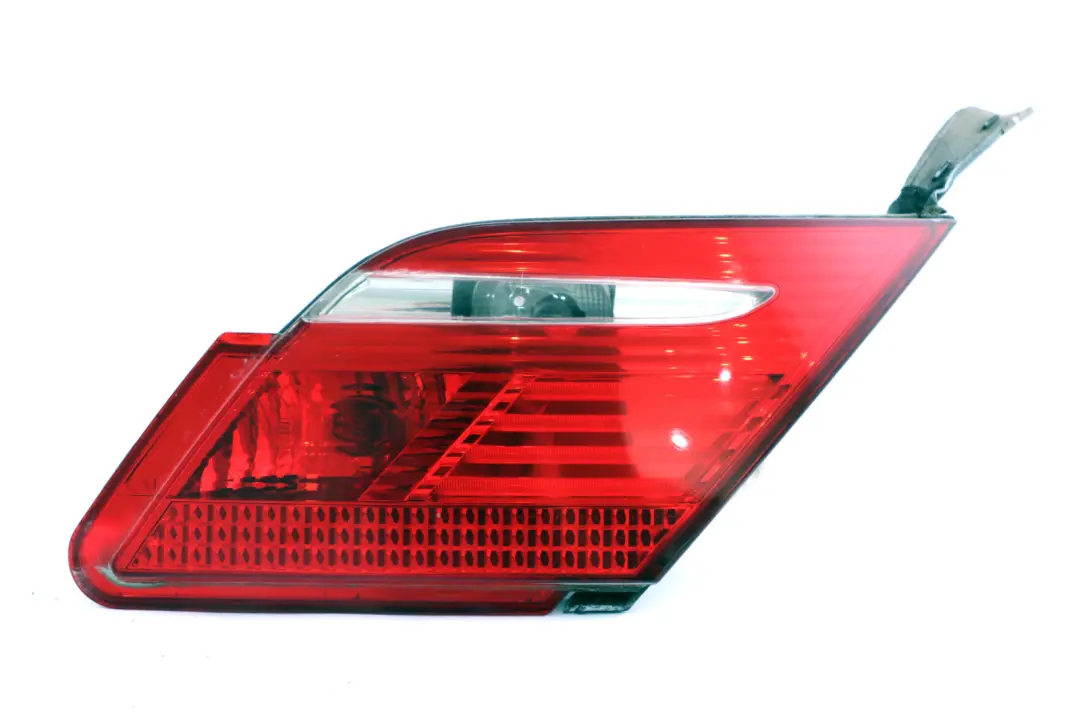 BMW 7 Series E65 Right O/S Rear Light In Trunk Lid Boot Tailgate Lamp 6938518