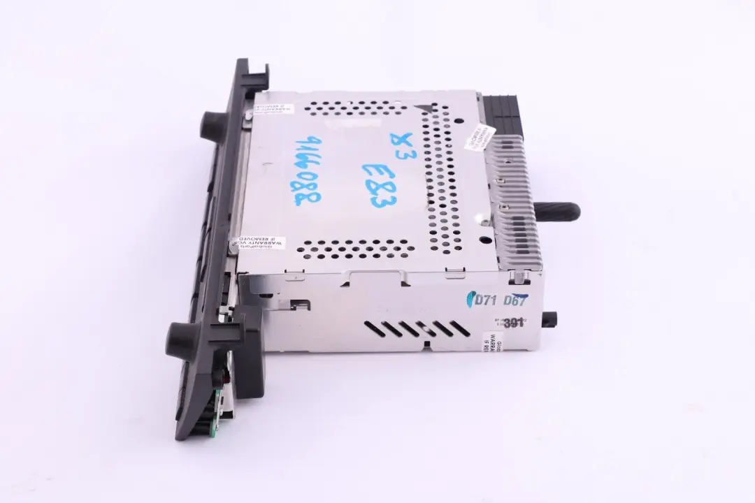BMW X3 Series E83 Radio Navigation System CID Control Unit CD Player 6939670