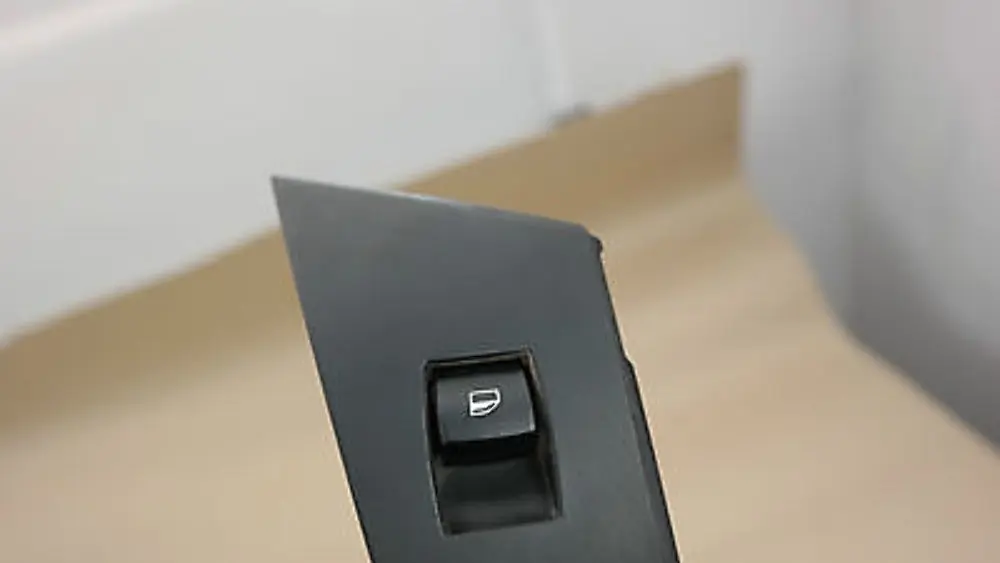 BMW 5 SERIES E60 E61 M5 Trim Panel Switch window lifter rear right 6951965 O/S