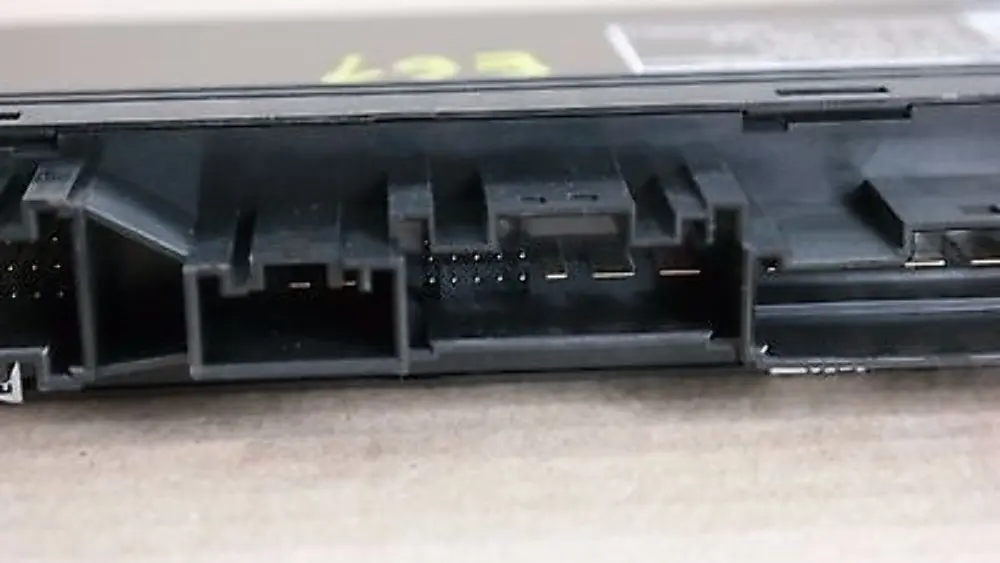 BMW 5 Series E61 Touring Body Control Module ECU Control Unit KBM High 6957143