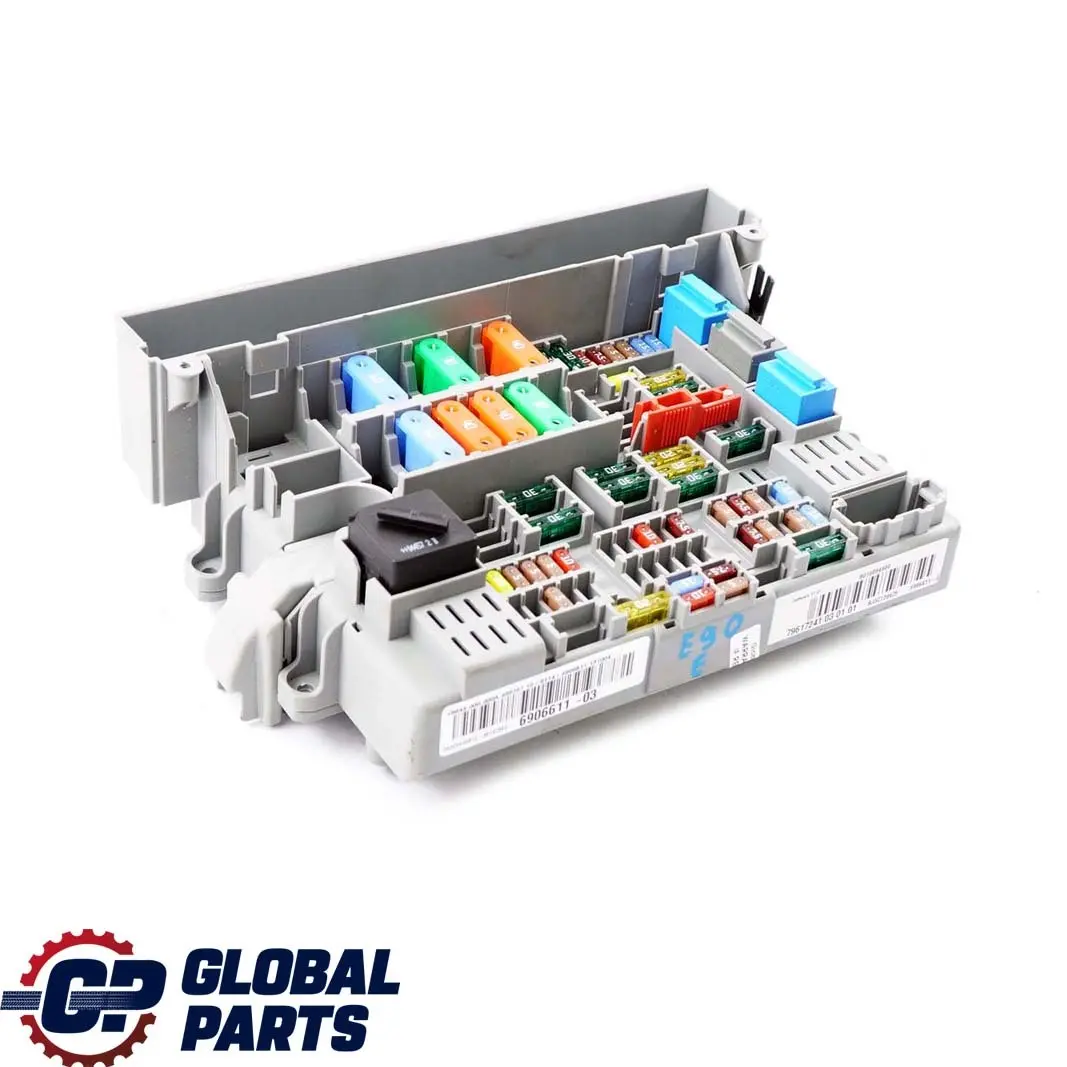 BMW 1 3 Series E87 E90 Power Distribution Fuse Box Front 6906611