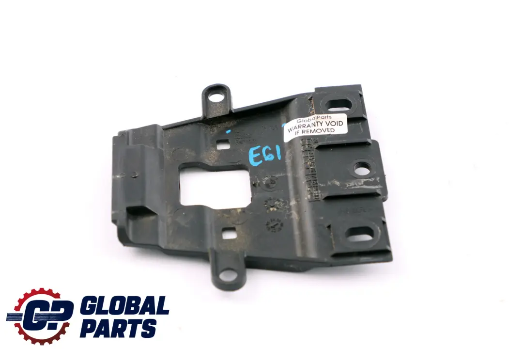 BMW 5 Series E61 E61N Retainer Loading Floor Lockable 51477075913 7075913