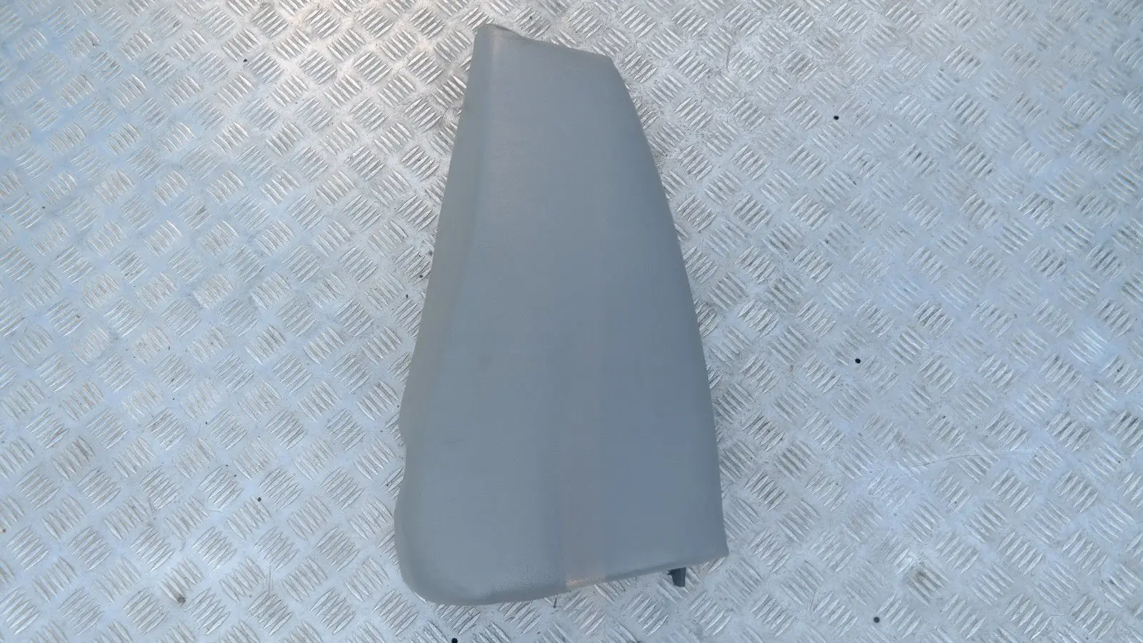 BMW 3 Series E91 Side Finisher Leather Rear Seat Left N/S Grey Grau 7118805