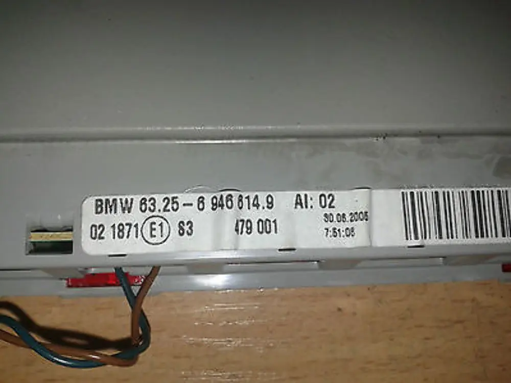 BMW E90 E90N Trzecie Światło Stopu Szare 7145519