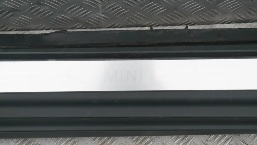 BMW MINI Cooper One R56 R57 R58 R59 RIGHT DOOR SILL COVER SIDE SKIRT O/S 7147916