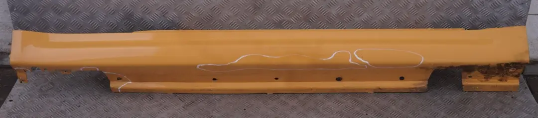 Mini Cooper R56 R57 Derecho O / Sill Faldon Puerta Lado Cubierta Mellow Yellow