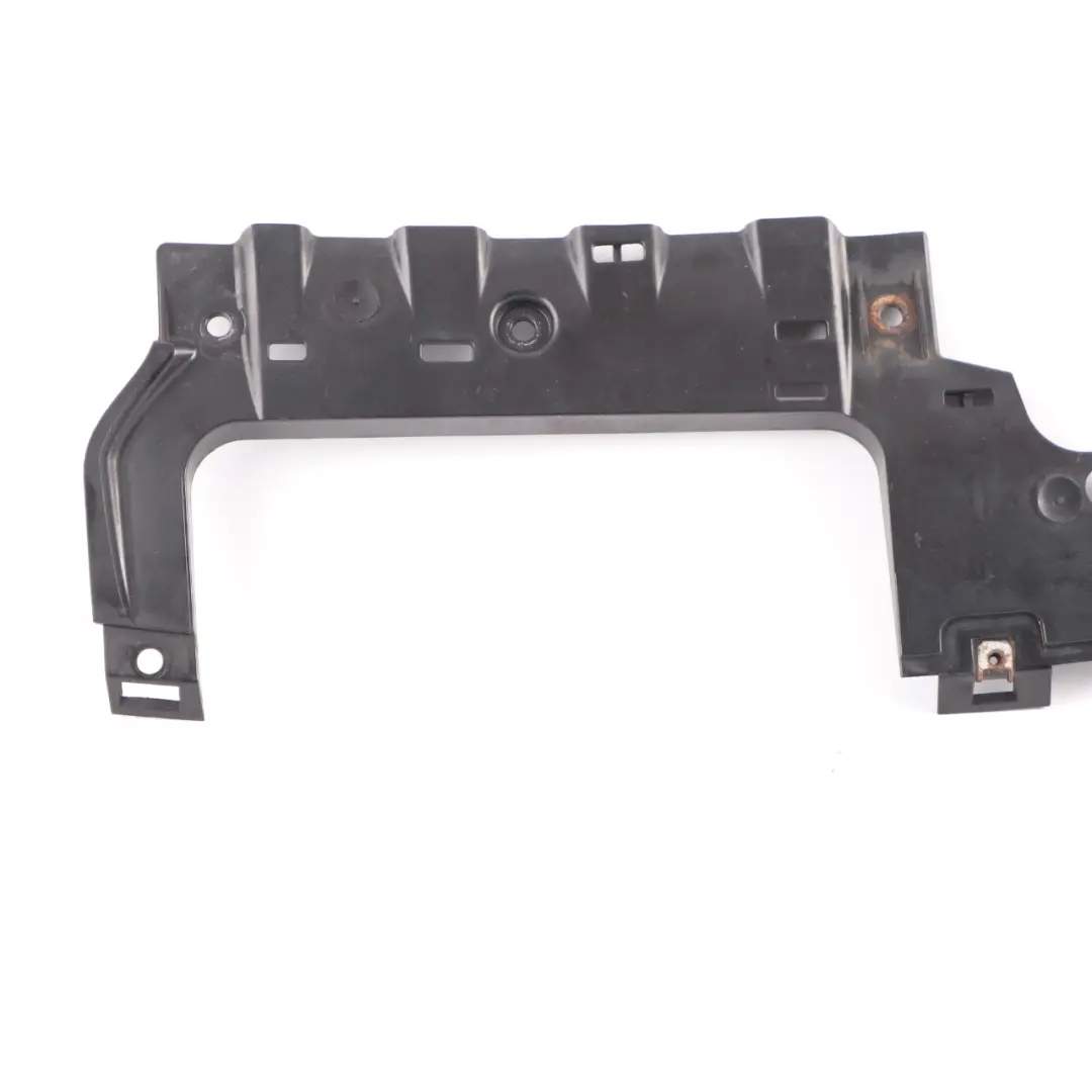 BMW E90 E91 Guide Bottom Centre Rear Bumper Guide 51127163847 7163847