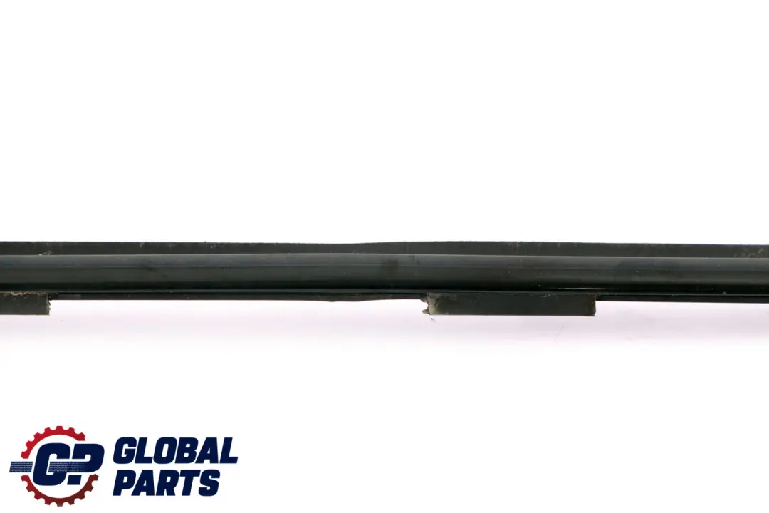 BMW E88 Izquierda Exterior Burlete Tapa Embellecedor Alto Brillo 7165001