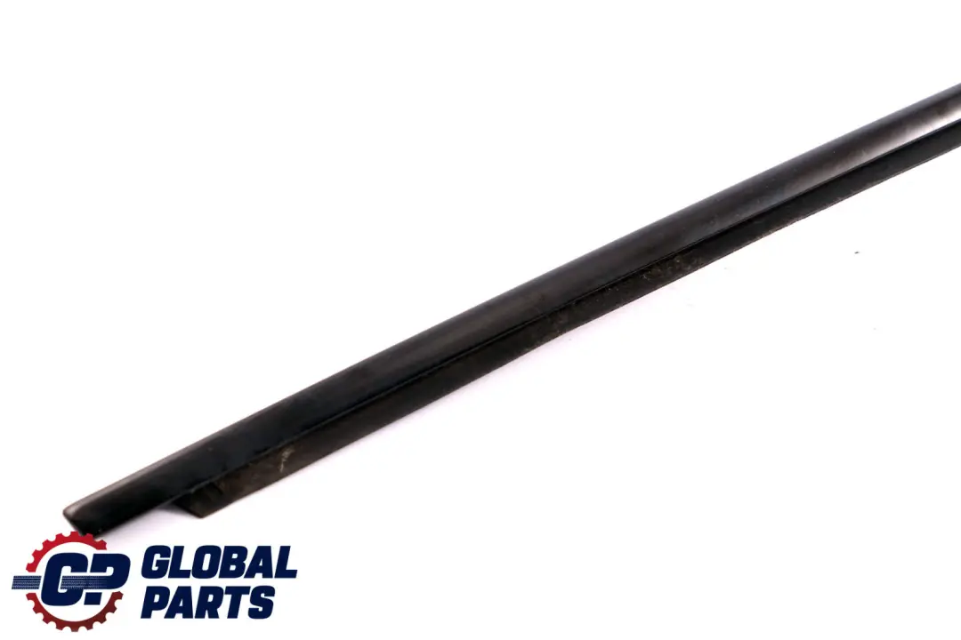 BMW E88 Izquierda Exterior Burlete Tapa Embellecedor Alto Brillo 7165001