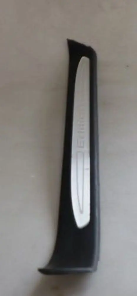 BMW 5 Series E60 E61 LCI Front Right Entrance Cover Trim Strip O/S 7172290