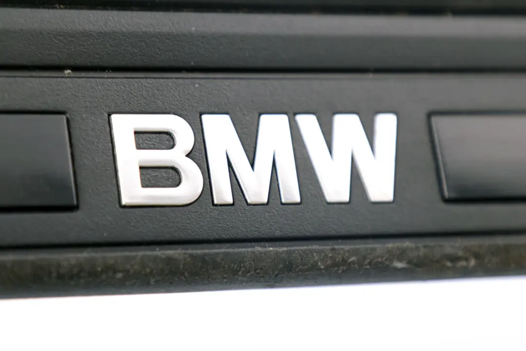 BMW E81 E82 Osłona listwa progu progowa lewa 7174559