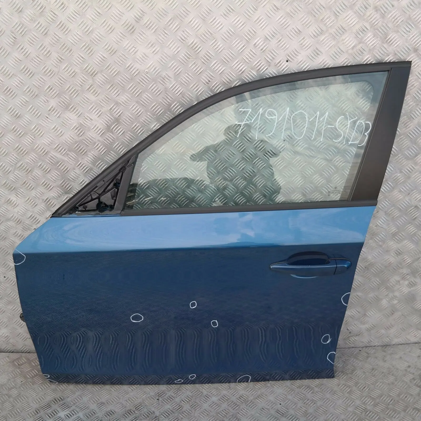 BMW 1 SERIES 3 E87 E87N LCi Door Front Left N/S Sydney Blau Blue - A19