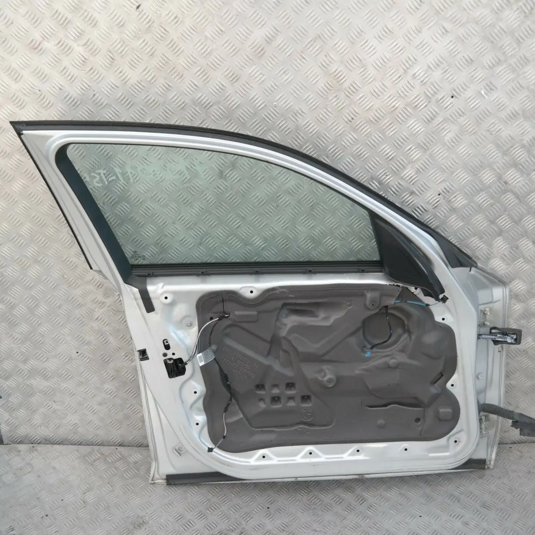 BMW 1 SERIES 7 E87 E87N Door Front Left N/S Titansilber Silber Silver Metallic