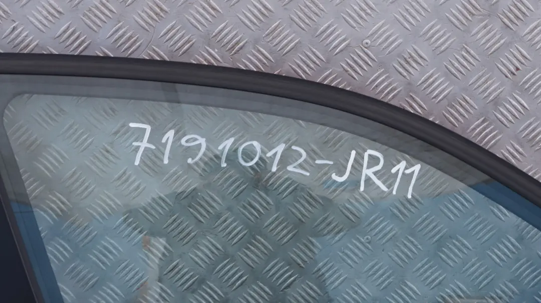 Door Front Right O/S Japanrot Japan Rot Red - 438 BMW 1 Series 11 E87 E87N - SKU 7191012-JR11 - Part number 7191012