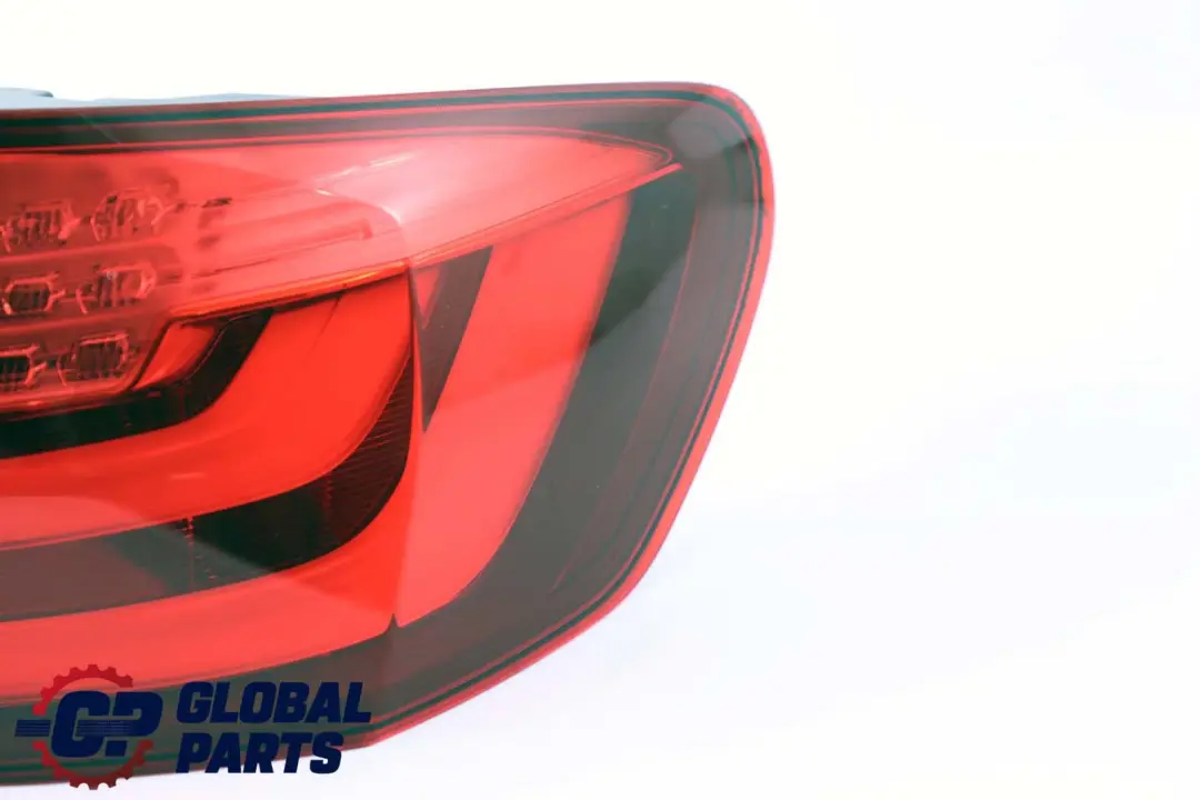 BMW F11 Touring Luz Trasera En El Panel Lateral Derecho O/S 7203234