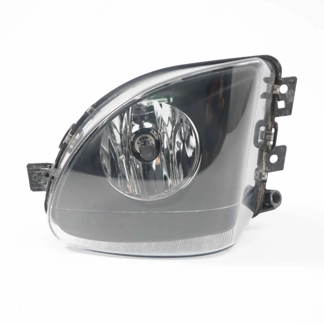 BMW F10 F11 Lampa Przeciwmgielna Lewa Przedni Zderzak 7216885