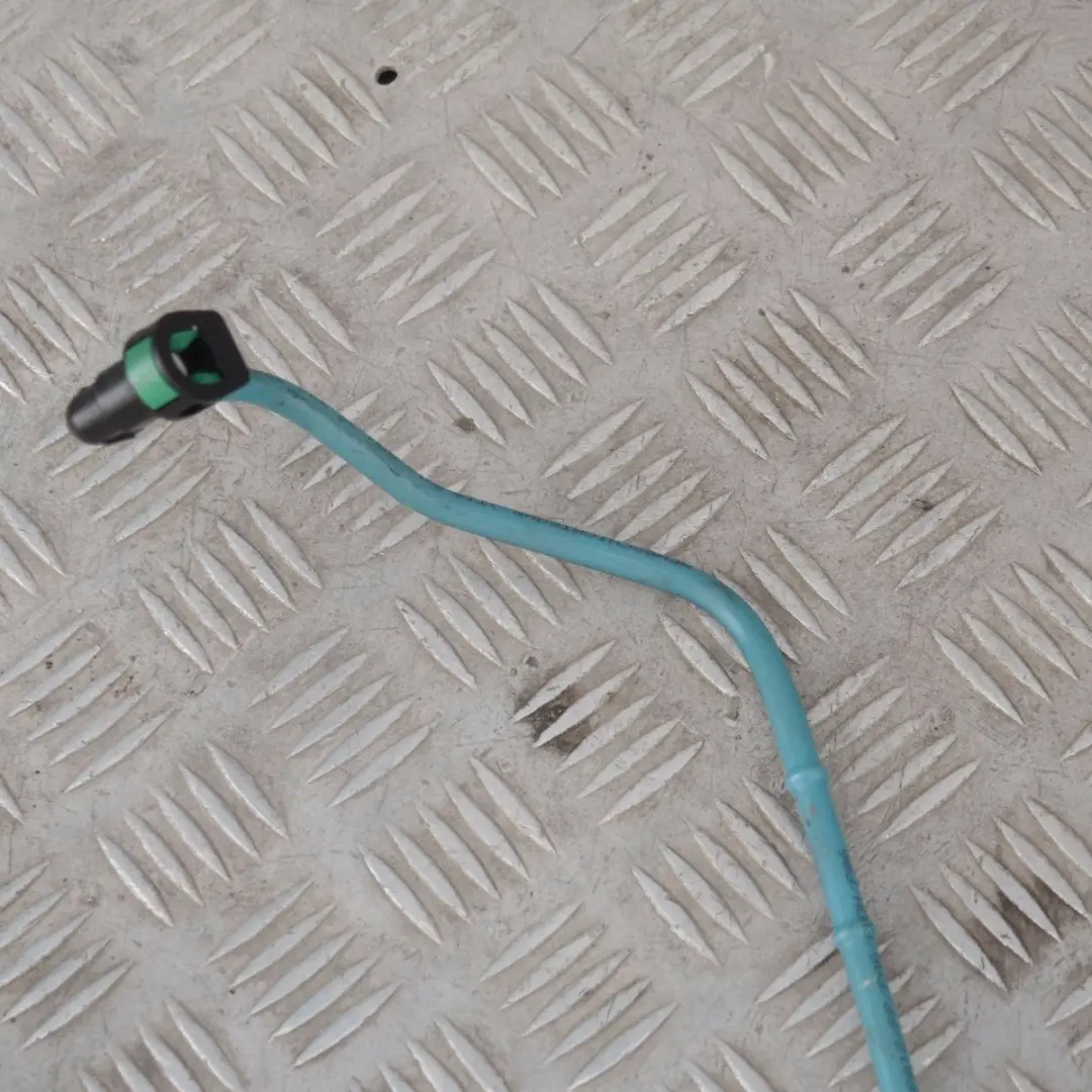 BMW 1 2 Reihe F20 F21 F22 F23 Kraftstoffvorlaufleitung hinten Diesel 7244722