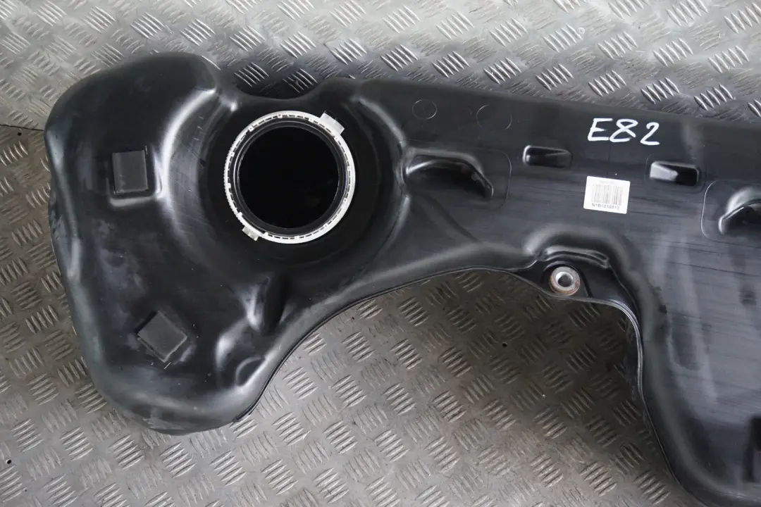 BMW E82 E88 Deposito De combustible desnudo Diesel 118d 120d 123d N47 N47S