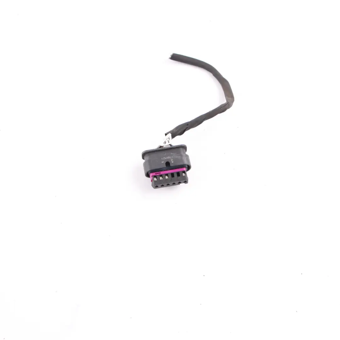 BMW F32 F82 LCI Rear Light Side Panel Right O/S Plug Socket Wiring 1-2141397-1