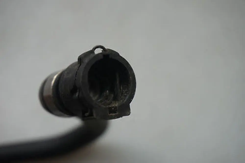 BMW 1 Series E81 E82 E87 E87N LCI Radiator Expansion Tank Vent Line Hose 7534396
