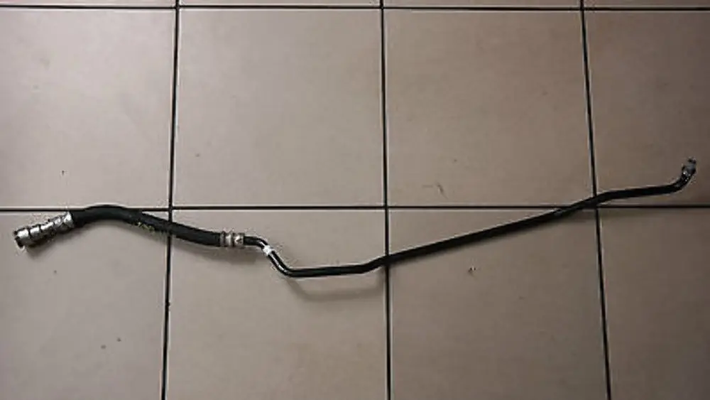 BMW 1 3 Series E82 E90 E91 E92 N46 Radiator oil cooler inlet pipe Petrol 7559847