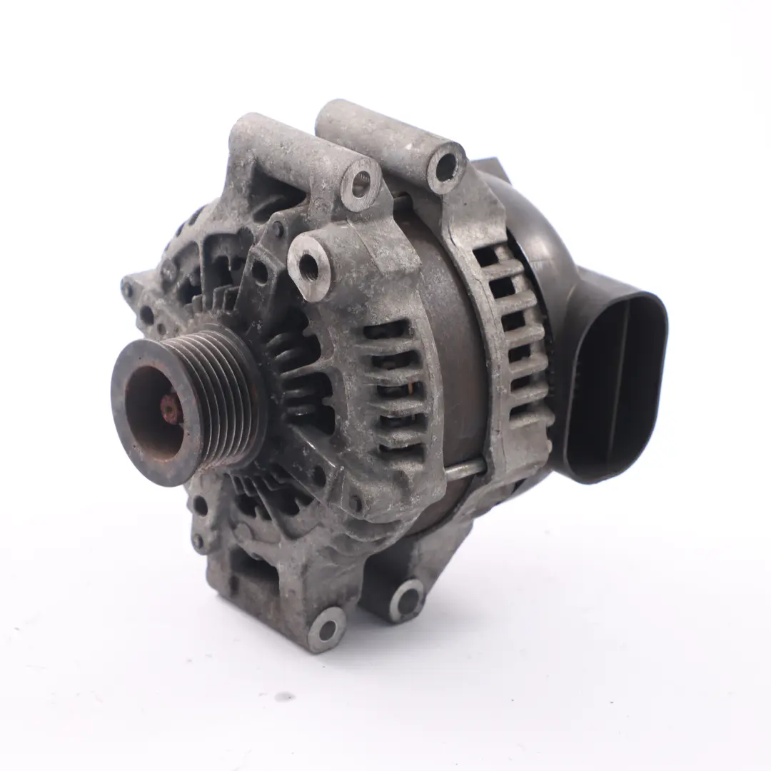 BMW F10 M5 F06 F12 F13 M6 S63N Alternator 14V 210A 7606628