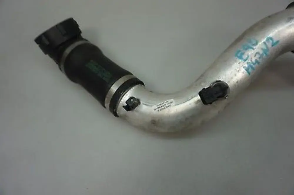 BMW E90 E91 318d 320d M47N2 Diesel Ladeluftleitung Turbo 7793784