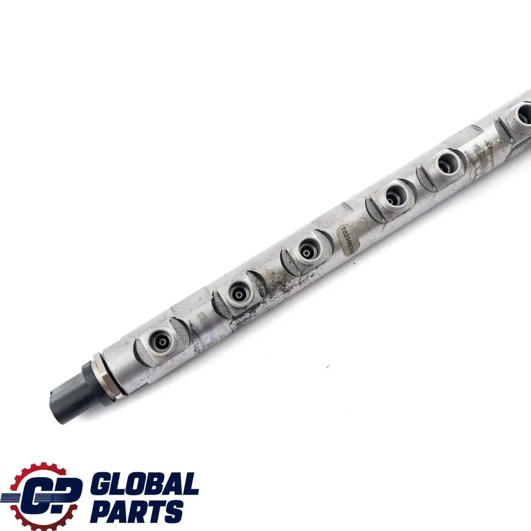 BMW E90 E91 E92 LCI F30 F10 F01 N57 Alta presión Rail Combustible Diesel 7800124