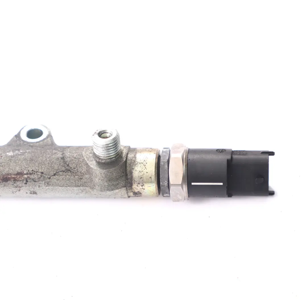 BMW E38 E39 E46 E53 330d 530d 730d 3.0d M57 Fuel Injectror Rail