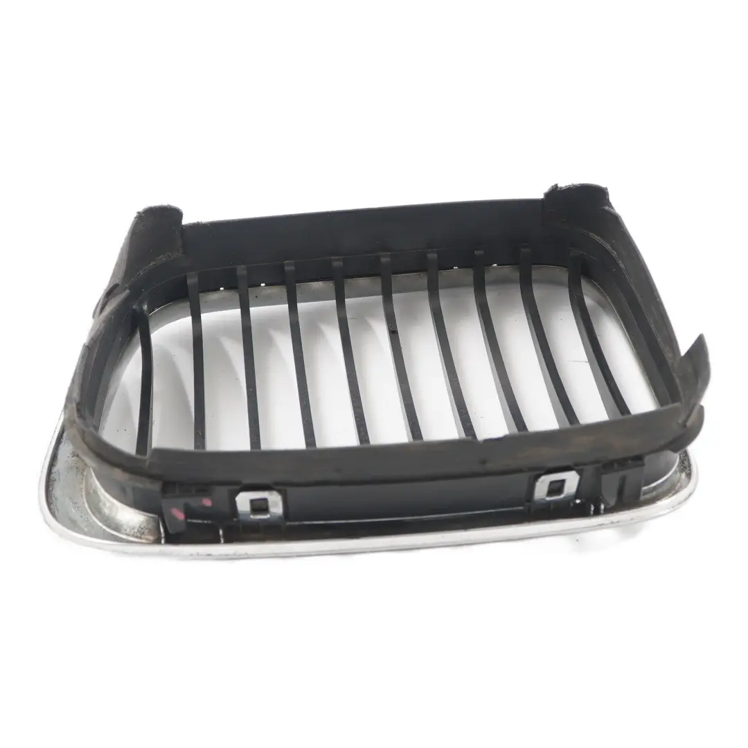 BMW 3er E46 Frontstoßstange Mitte Kühlergrill Rechts Chrom 8208490