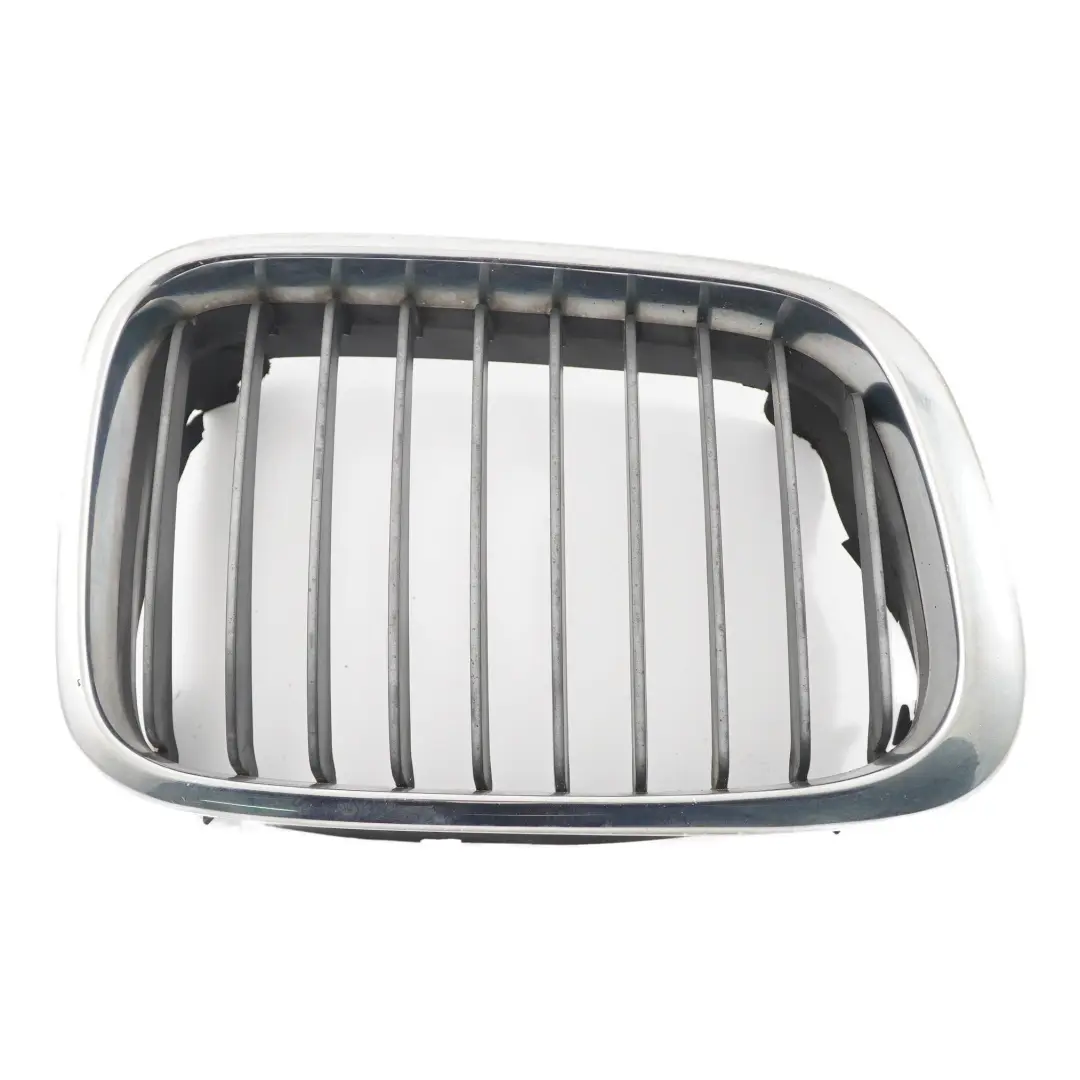 BMW 3er E46 Frontstoßstange Mitte Kühlergrill Rechts Chrom 8208490