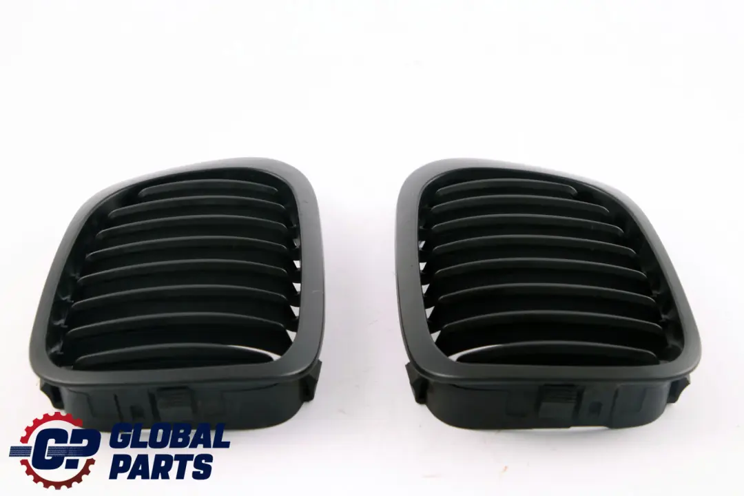 BMW 3 Series E46 Set Grille Frame Black Left Right O/N/S 8208685 8208686